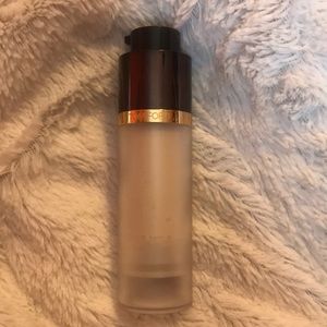 TOM FORD ILLUMINATING FACE PRIMER